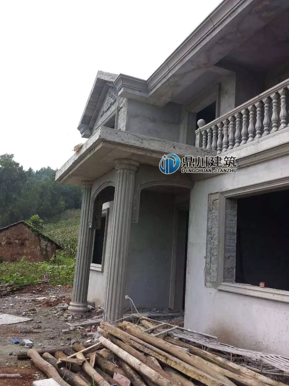 主體37萬的二層自建房設(shè)計(jì)，實(shí)拍美到爆，配上歐式構(gòu)件更有檔次！