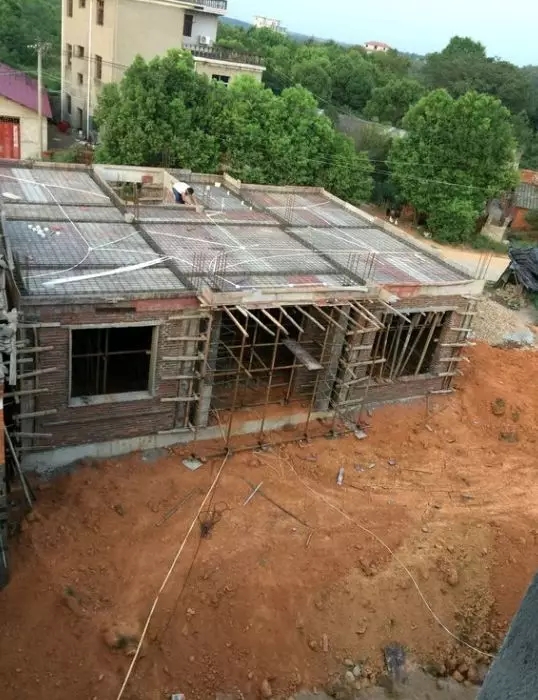【自建房案例】網(wǎng)友30萬(wàn)蓋三層自建房，建成效果讓鄰居紛紛仿建！